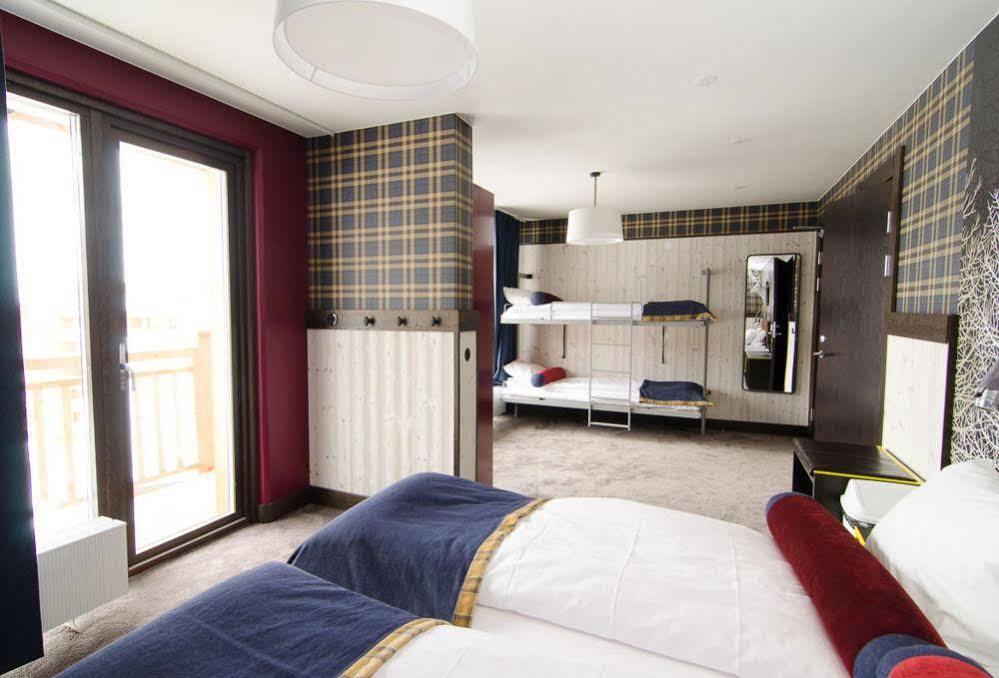 Hotel Langley Tango